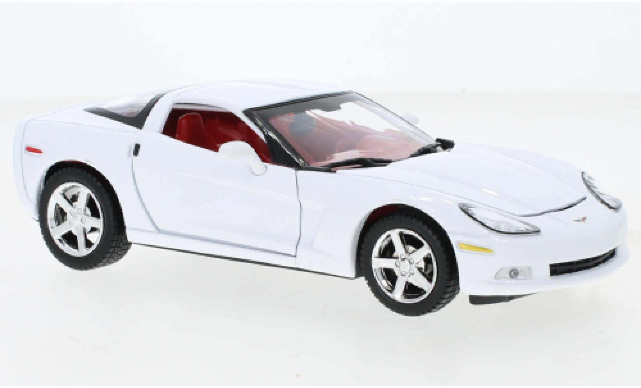 Chevrolet Corvette 1/24 Motormax (C6) wit 2005 modelauto