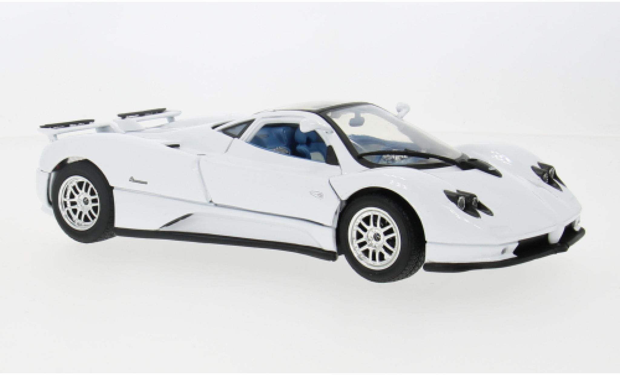 Pagani Zonda 1/18 Motormax C12 wit 2004 1:18 modelauto