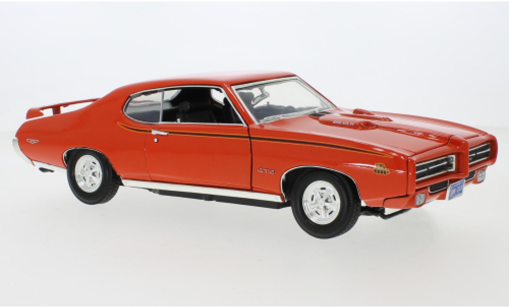 Pontiac GTO 1/18 Motormax Judge oranje/Dekor 1969 modelauto