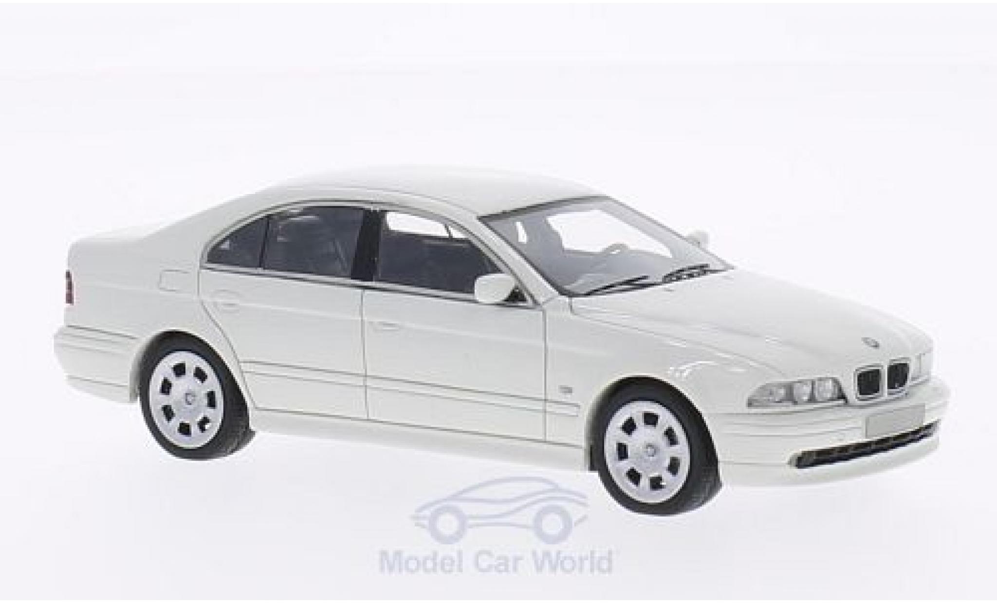 Bmw 520 1/43 Neo i (E39) wit 2002 modelauto