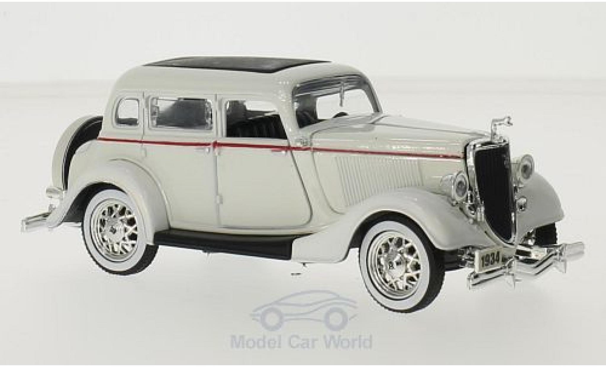 Ford Deluxe 1/18 New Ray or 1934 modelauto