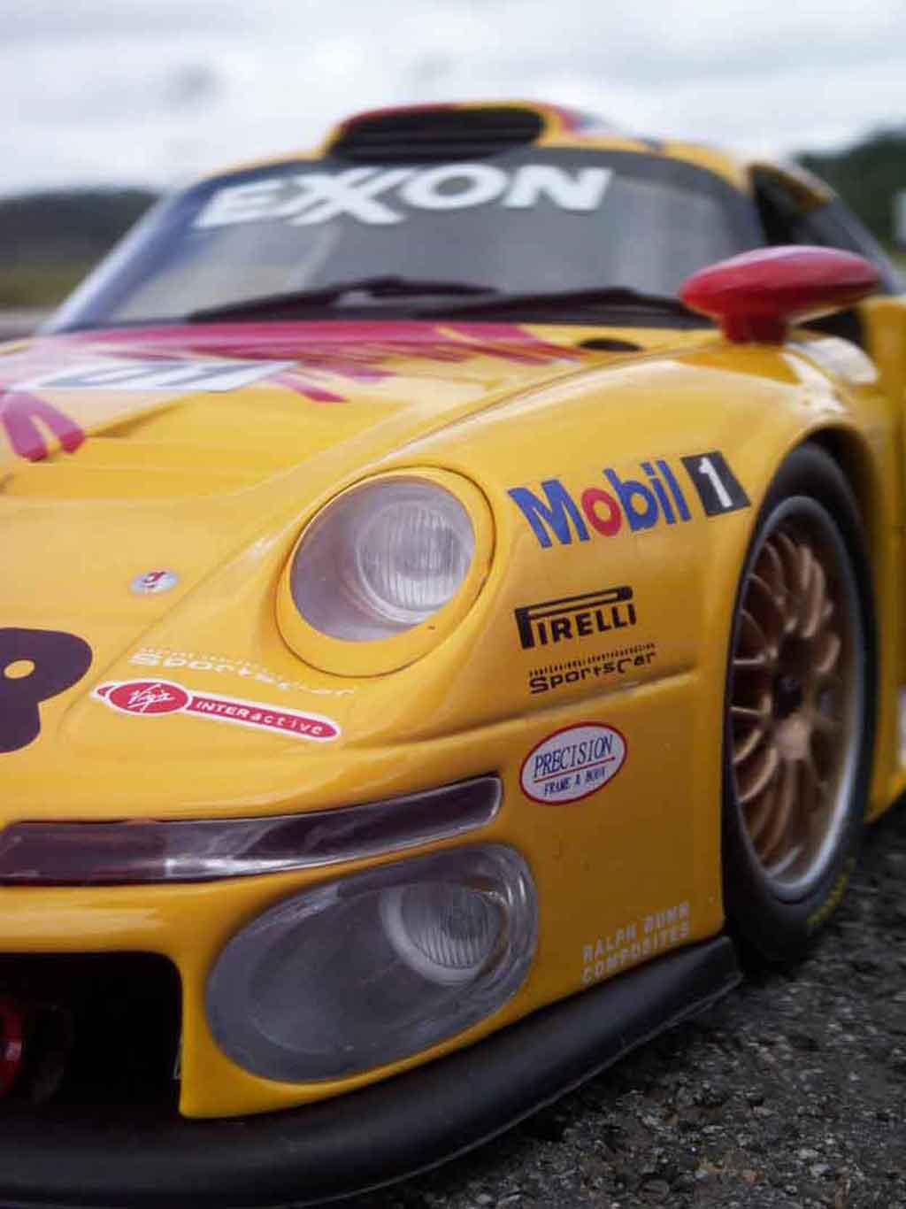 Porsche 911 GT1 rvo 97 #01 rohr 1/18 Ut Models