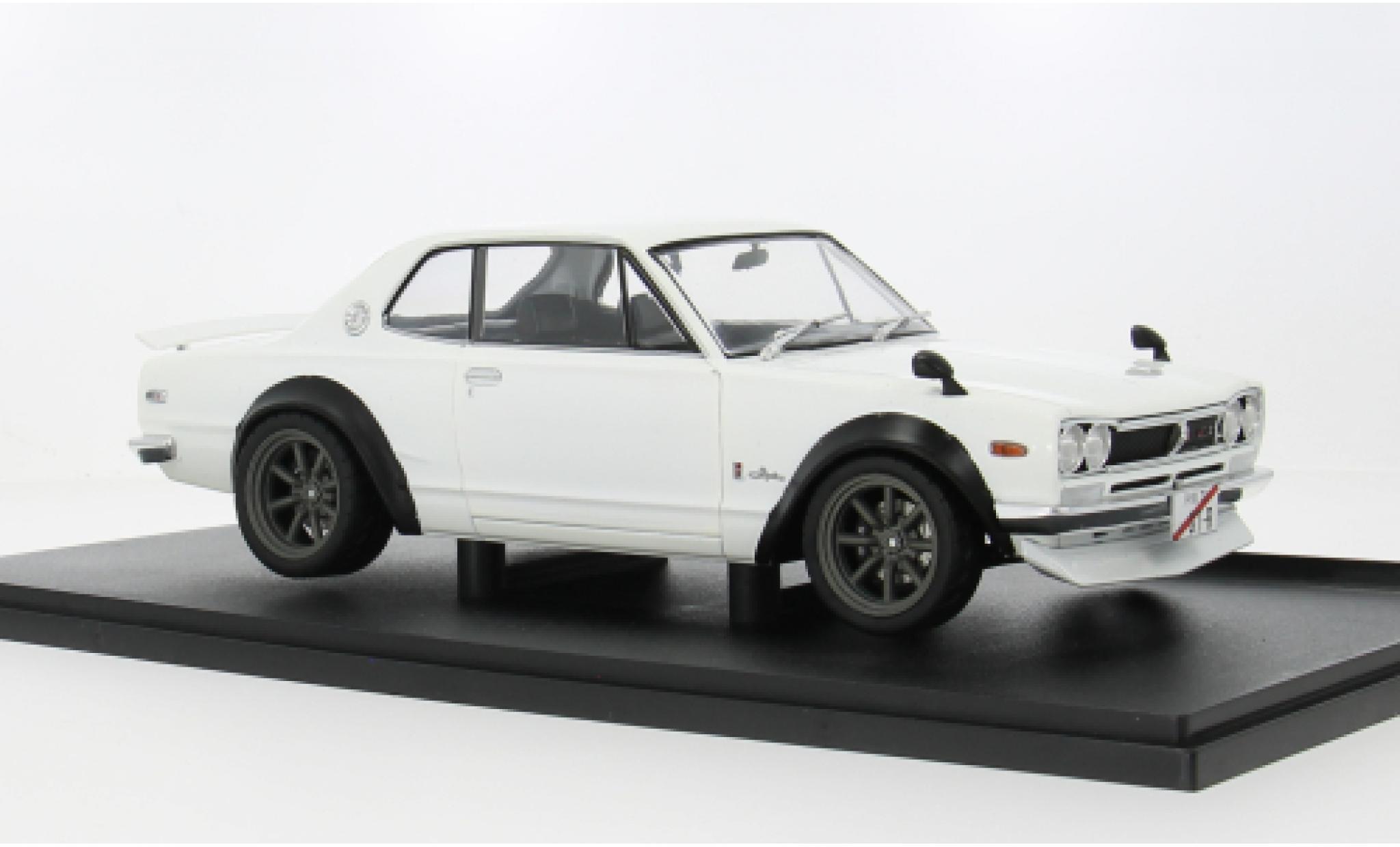 Nissan Skyline 1/18 Solido 2000 GT-R (C10) Hakosuka wit 1970 1:18 modelauto
