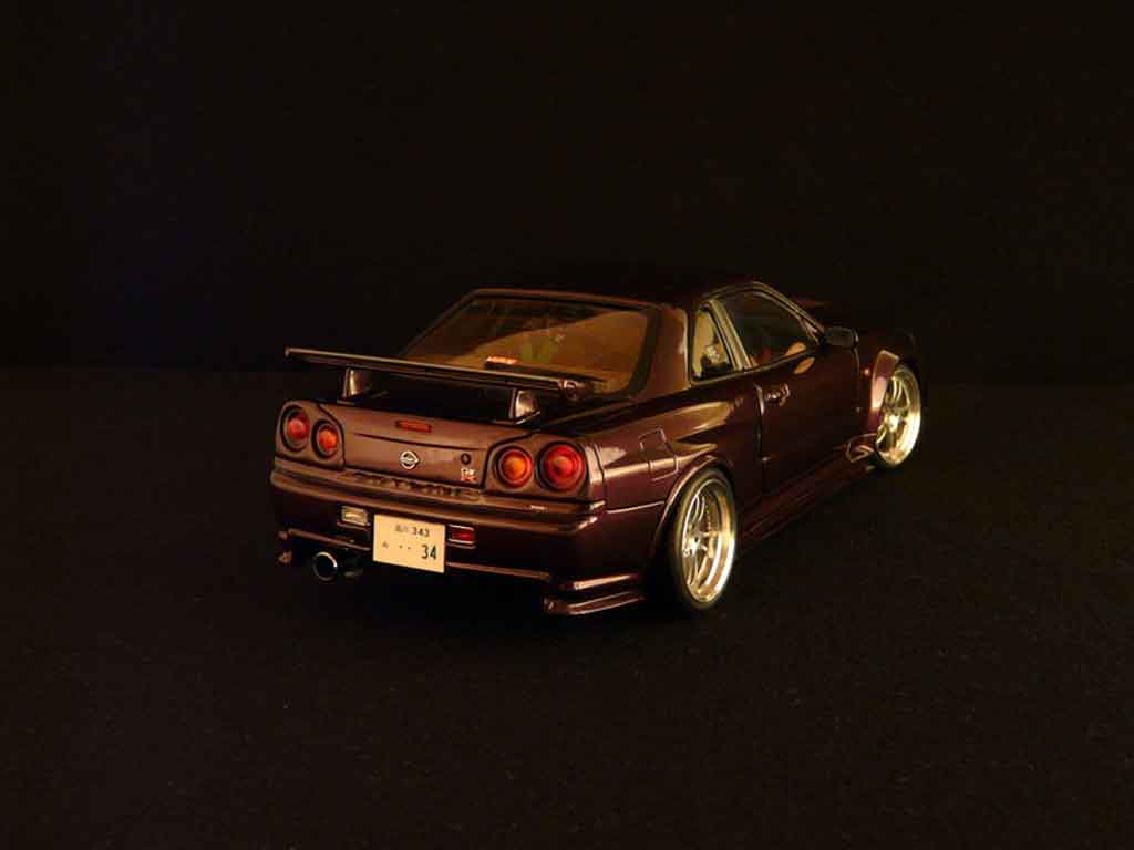 Nissan Skyline R34 z-purple 1/18 Autoart