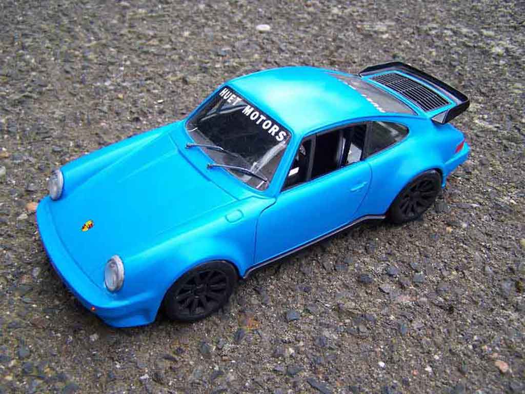 Porsche 930 Turbo 1/18 Tonka Turbo blauw modelauto