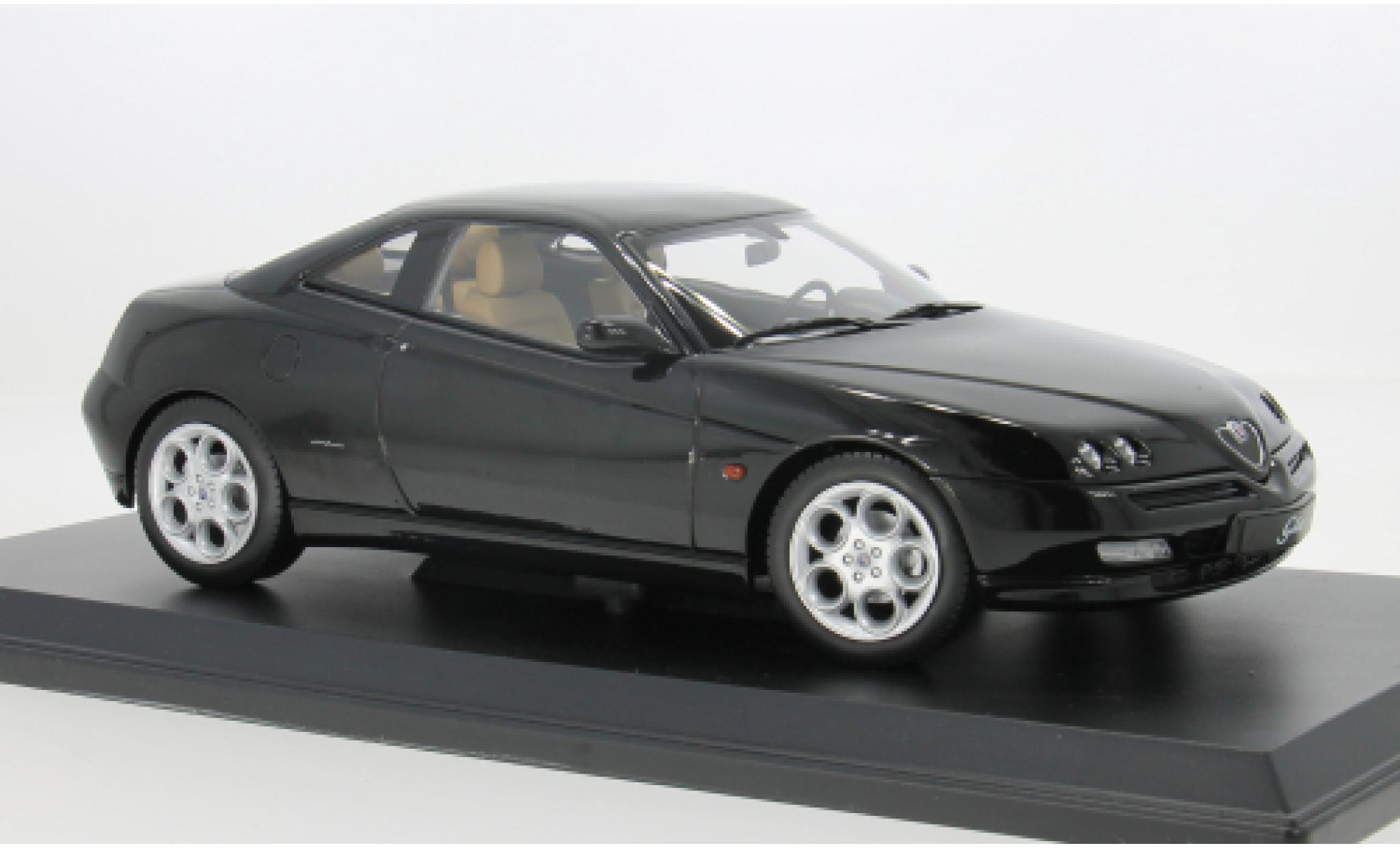 Alfa Romeo GT 1/18 Norev V zwart 1999 1:18 modelauto
