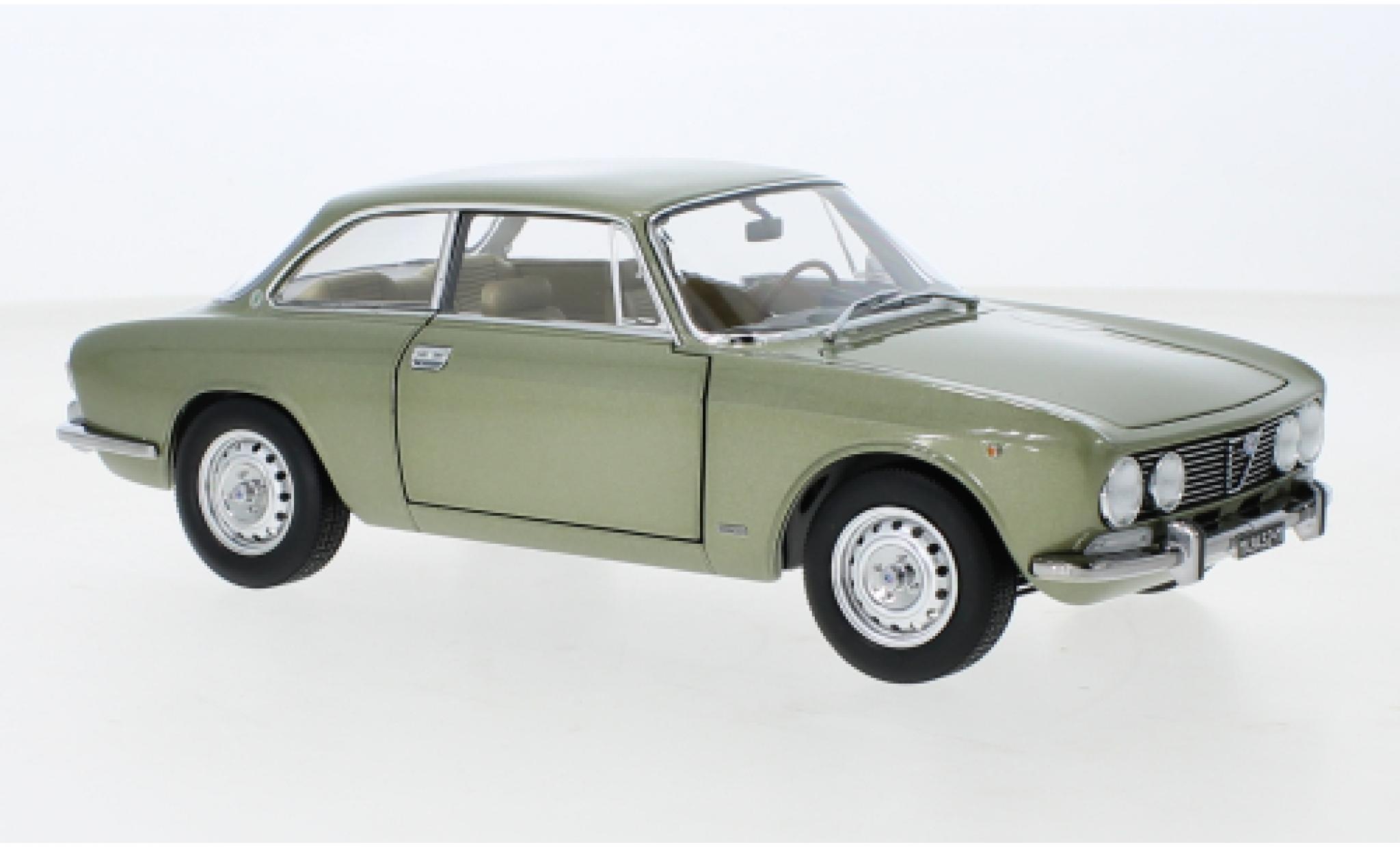 Alfa Romeo 2000 1/18 Norev GTV metallic groen 1973 modelauto