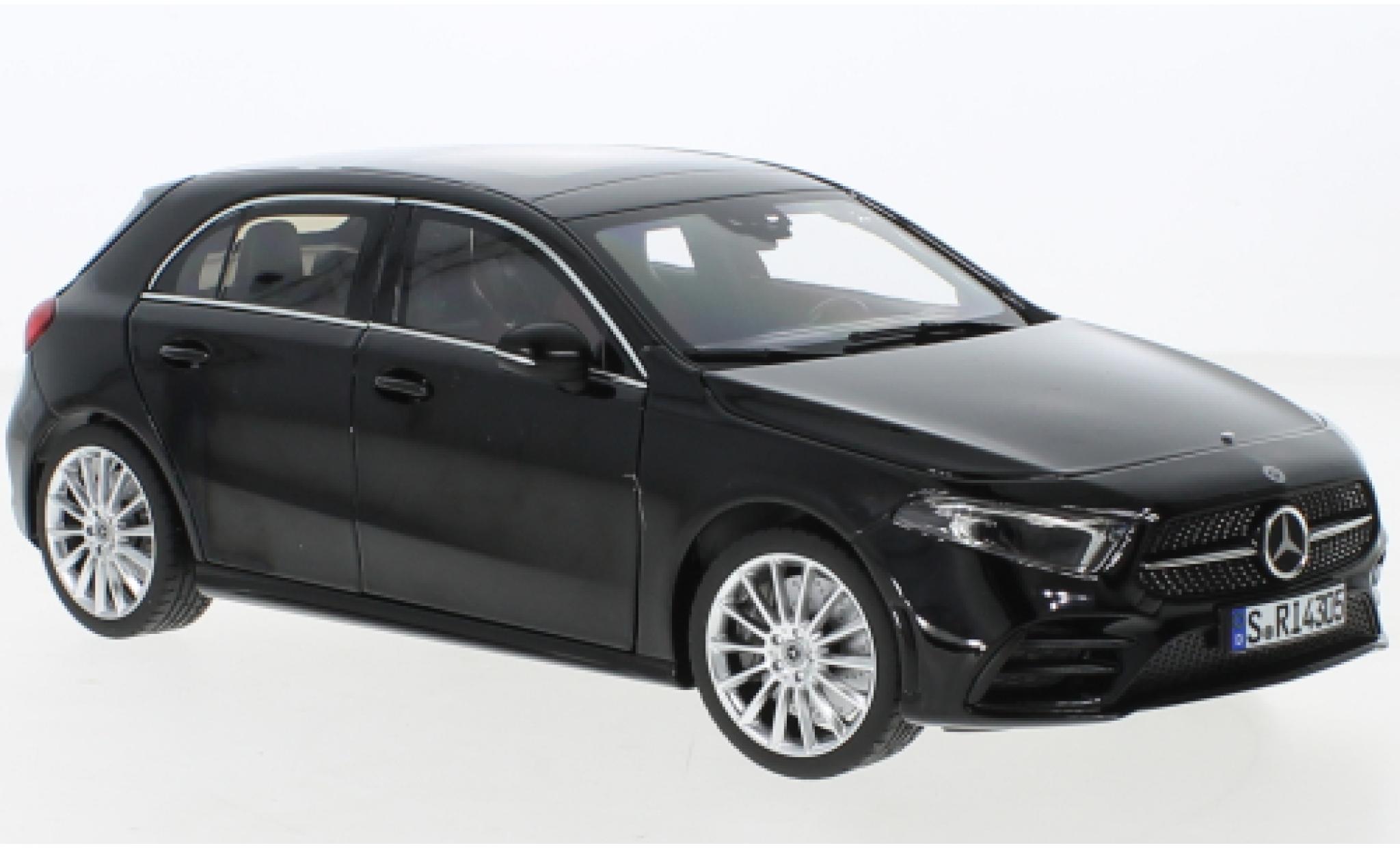 Mercedes CLA 1/18 Norev A-classe (W177) zwart 2018 modelauto