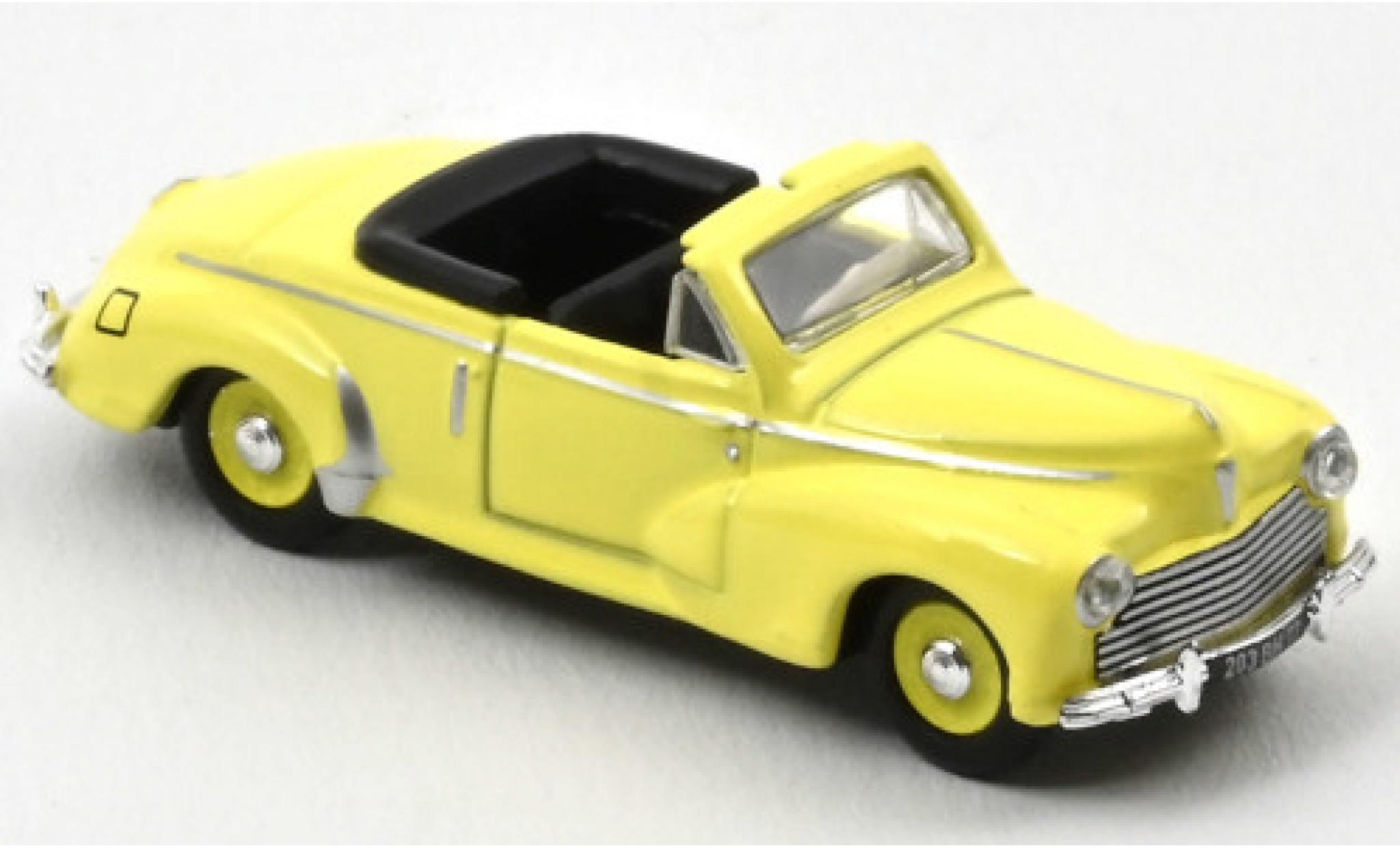 Peugeot 203 1/87 Norev Cabriolet geel 1952 modelauto