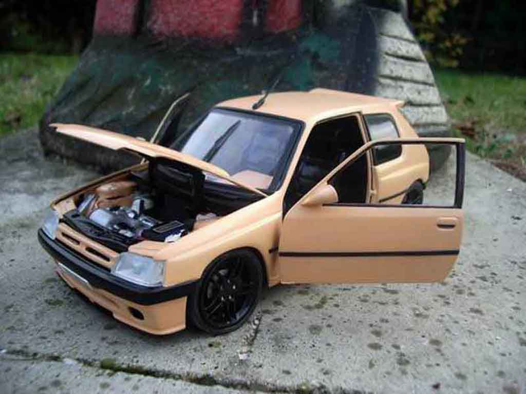 Peugeot 205 GTI Auto Tuning 93 abricot 1/18 Solido