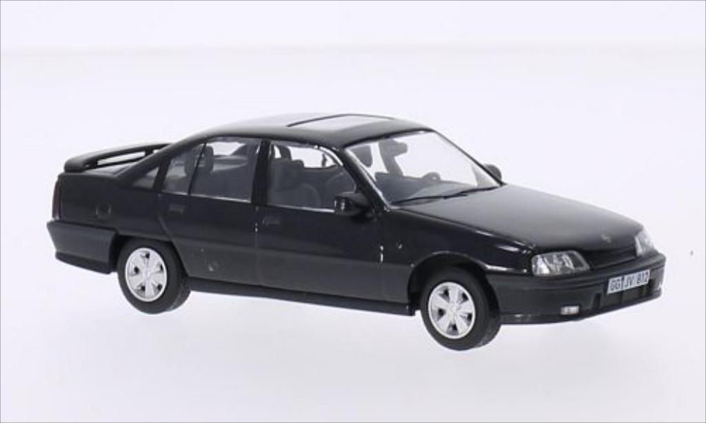 Opel Omega 1/43 Vanguards 3000 metallic zwart modelauto