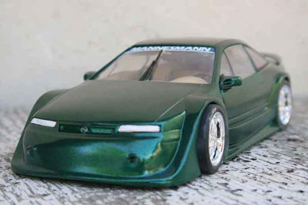 Opel Calibra 1/18 Ut Models lissage modelauto
