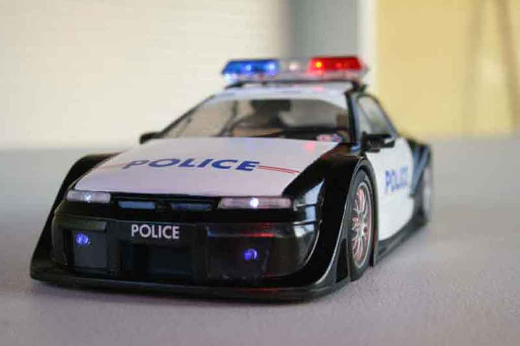 Opel Calibra Base turbo politie nationale 1/18 Ut Models