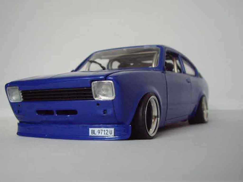 Opel Kadett coupe 1/18 Minichamps coupe sr 1976 blauw modelauto