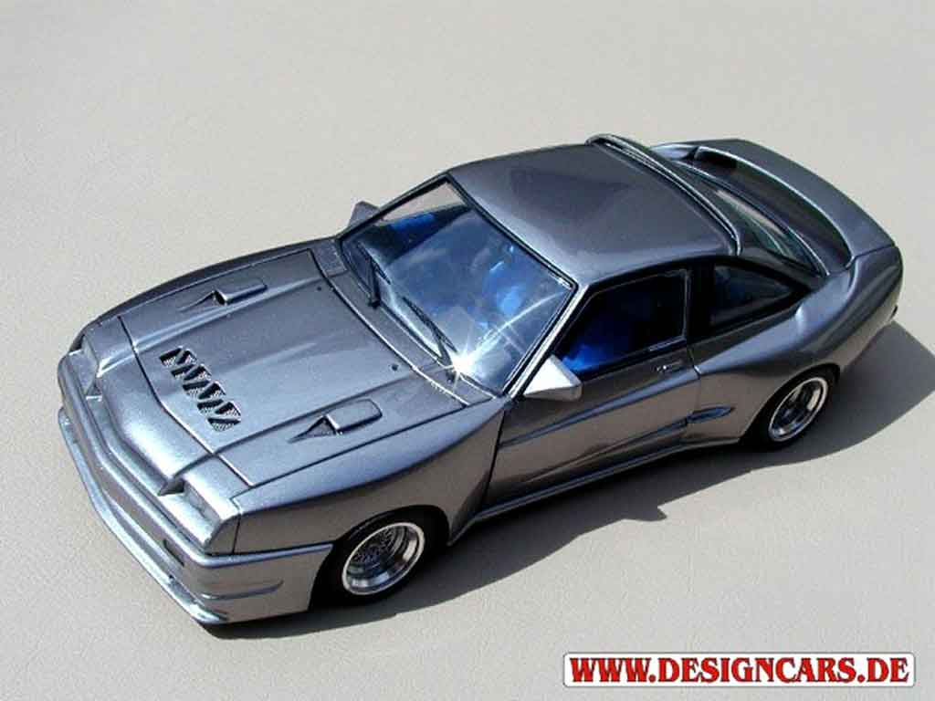 Opel Manta B 1/18 Revell B tuning modelauto