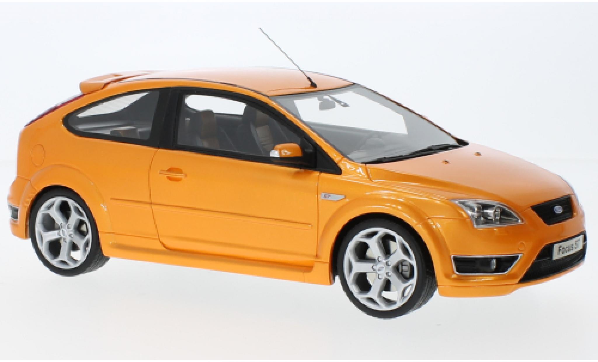 Ford Focus 1/18 Ottomobile MK II ST metallic oranje 2006 modelauto