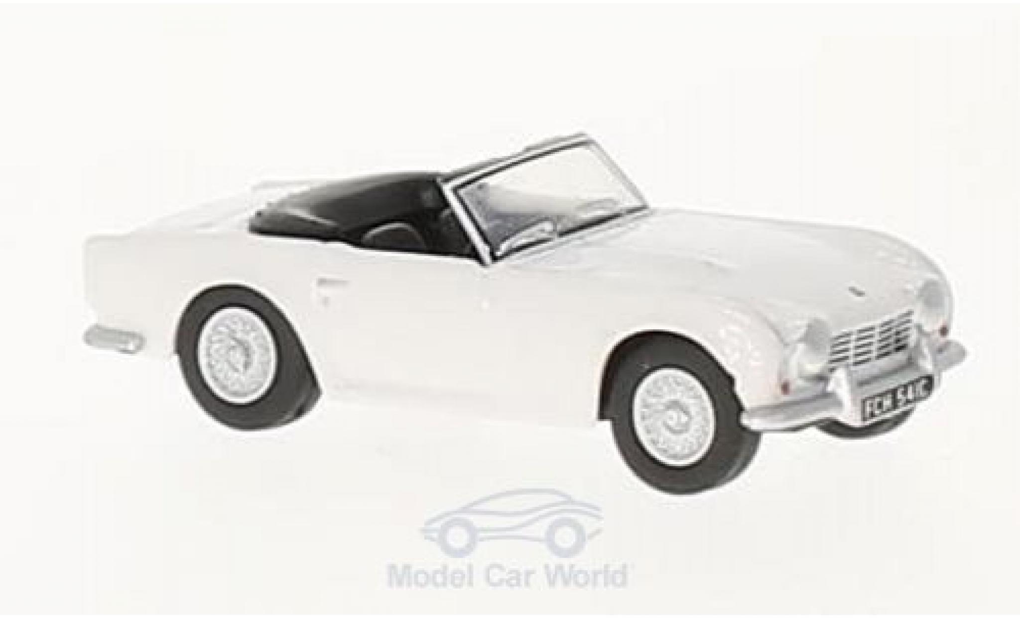 Triumph TR4 1/76 Oxford wit modelauto
