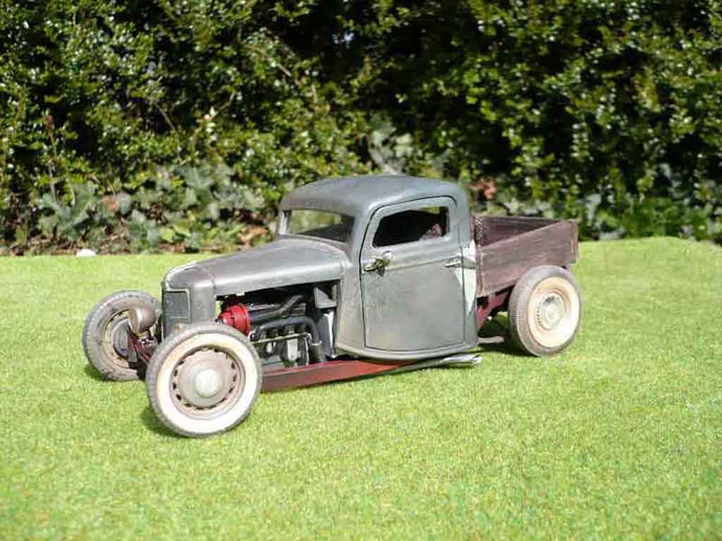 Ford 1936 Hot Rod pick up 1/18 Solido
