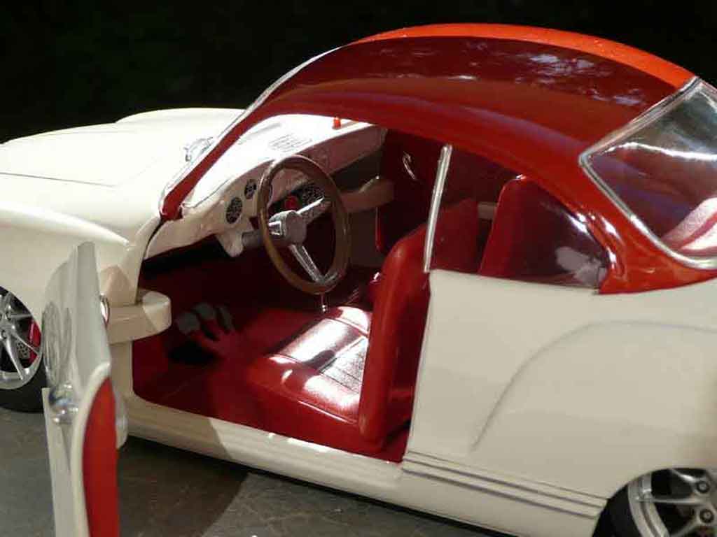 Volkswagen Karmann Base low light 1/18 Solido