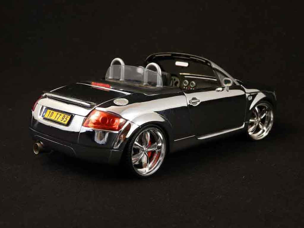 Audi TT Roadster 1/18 Maisto Roadster shinning full chrome modelauto