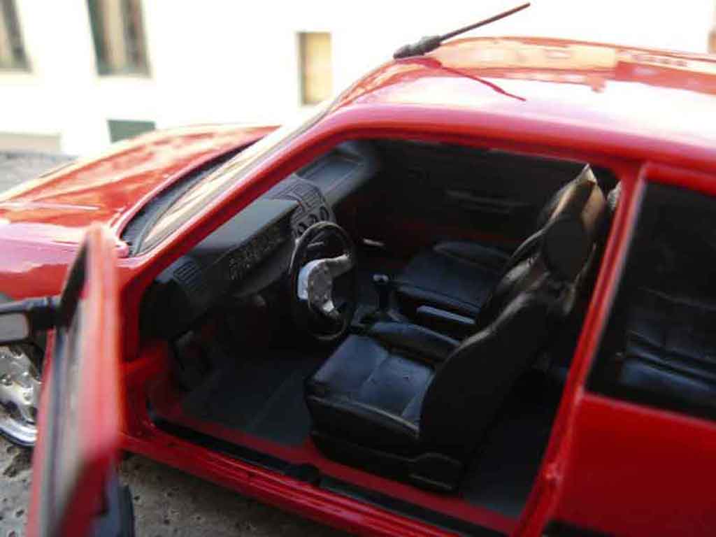Peugeot 205 GTI 1.9 Rouge Vallelunga rood vallelunga jantes pts 1/18 Solido