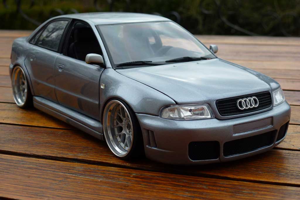 Audi S4 berline grijs jantes BBS 20 pouces 1/18 Ut Models