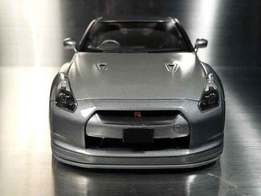 Nissan Skyline R35 carbone 1/18 Autoart