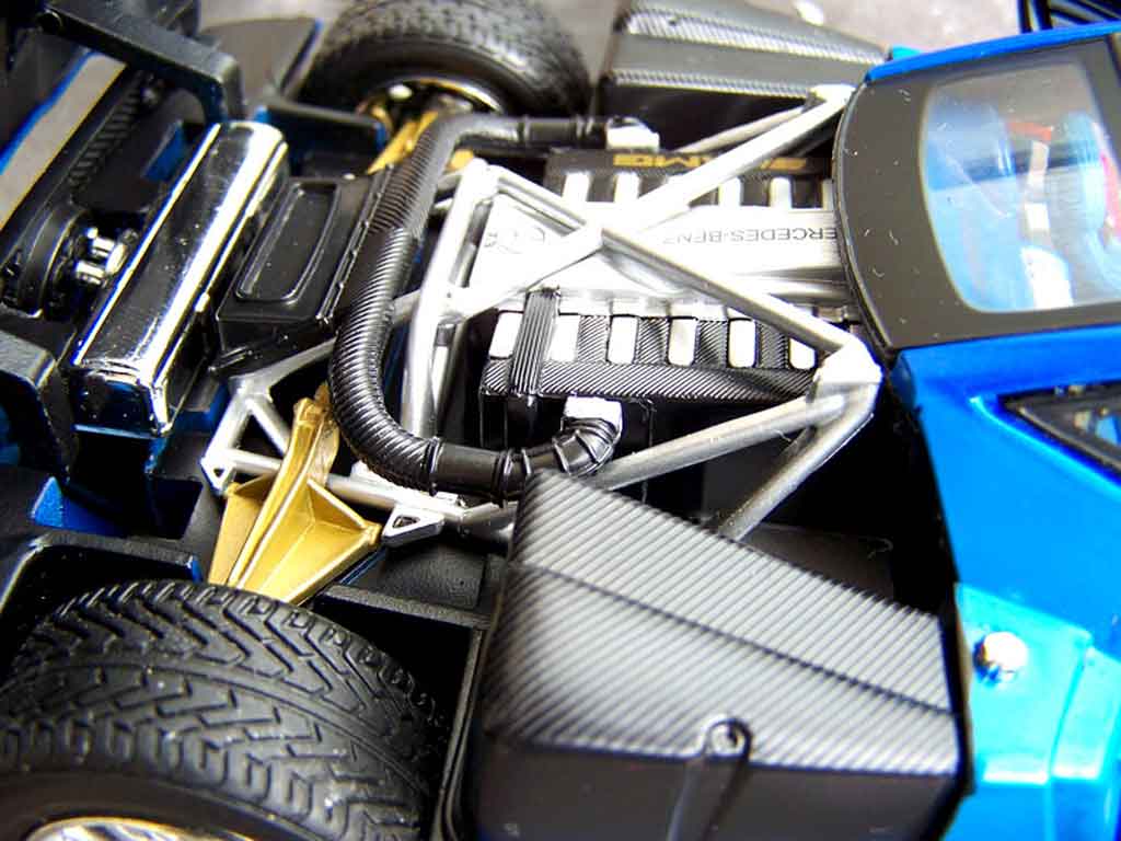 Pagani Zonda C12 blauw 1/18 Motormax