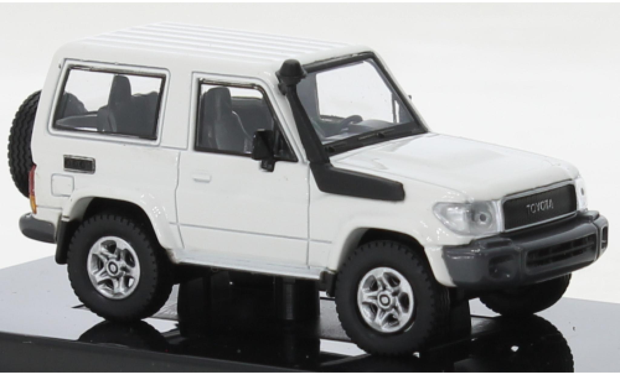 Toyota Land Cruiser 1/64 Para64 71 SWB wit 2014 modelauto