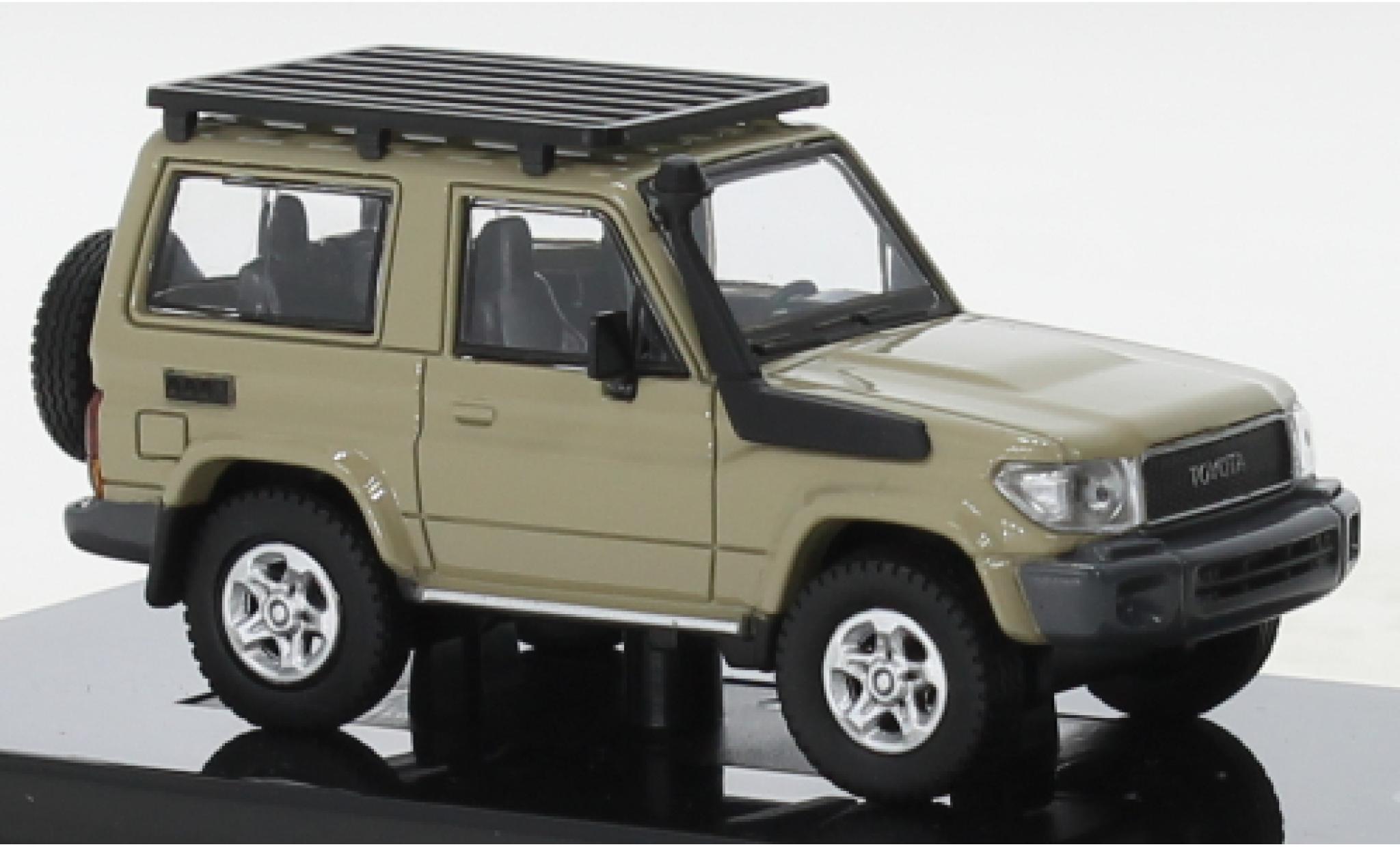 Toyota Land Cruiser 1/64 Para64 71 SWB beige 2014 modelauto