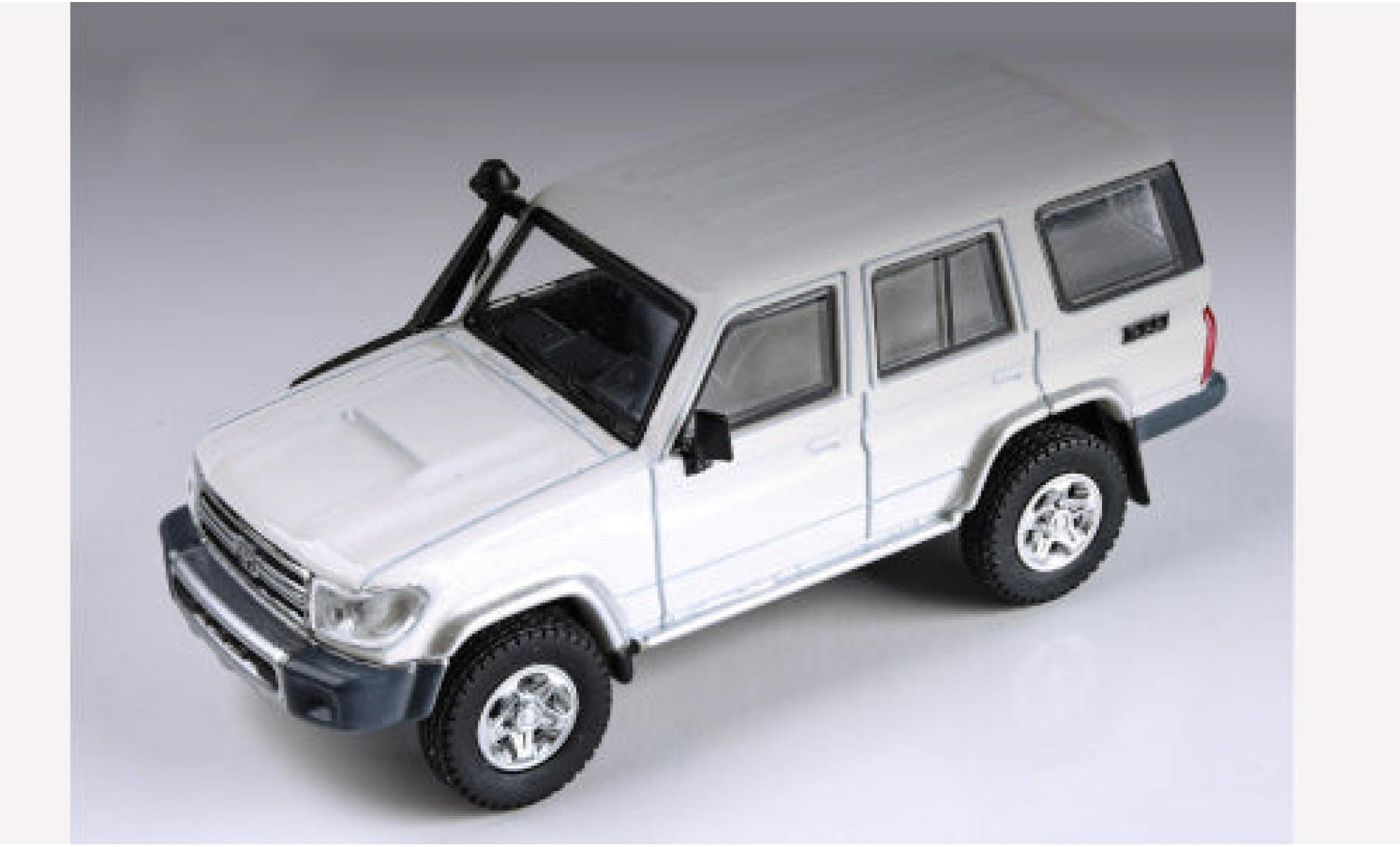 Toyota Land Cruiser 1/64 Para64 76 wit modelauto