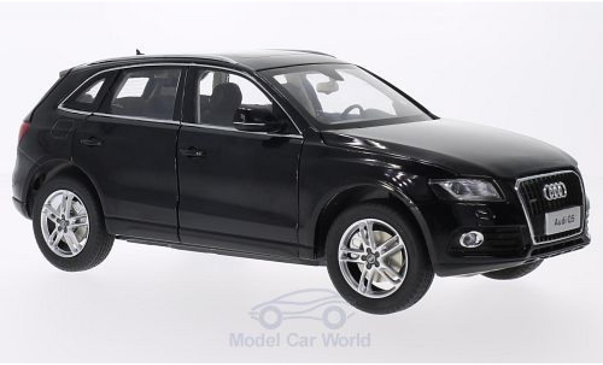 Audi Q5 1/18 Paudi zwart 2014 modelauto