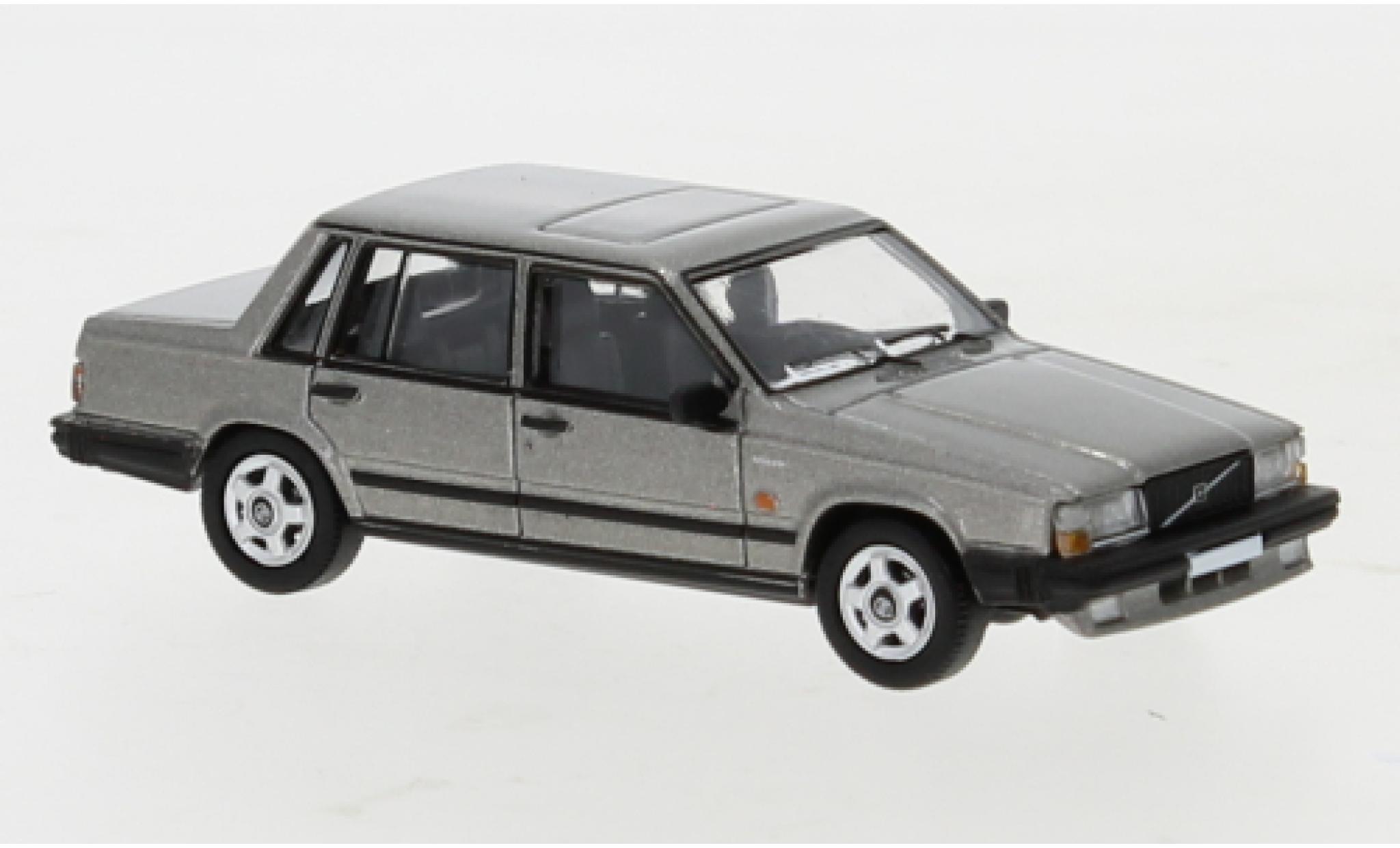 Volvo 740 1/87 PCX87 metallic grijs 1984 modelauto