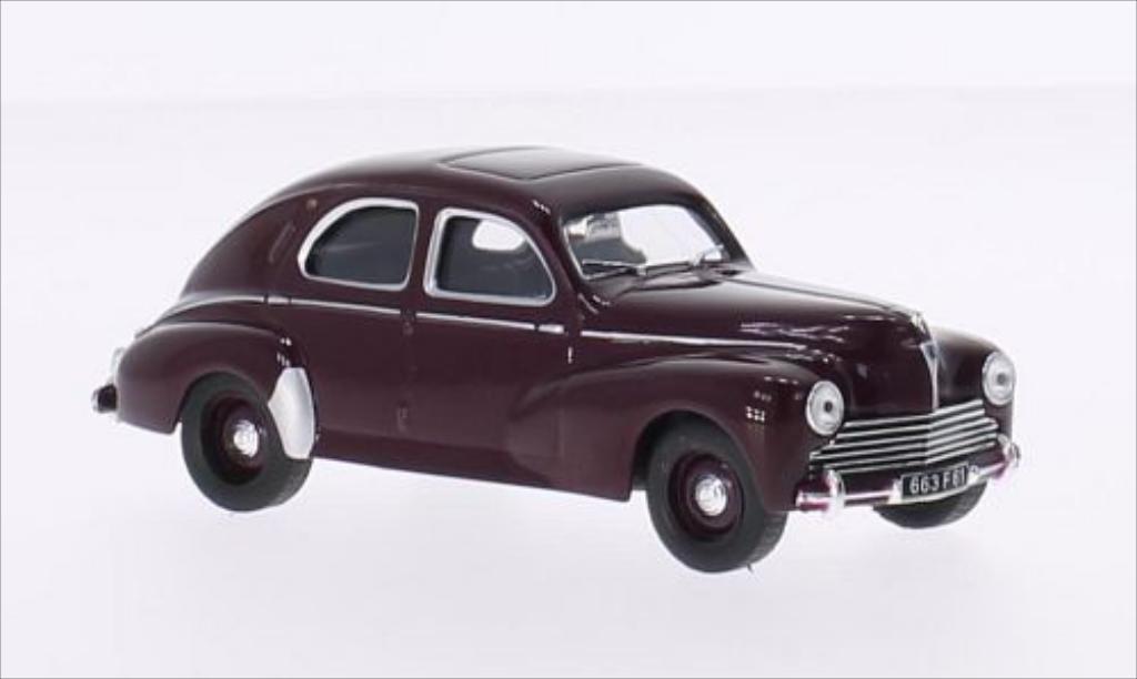 Peugeot 203 Berline 1/43 Solido Sedan rood 1950 modelauto