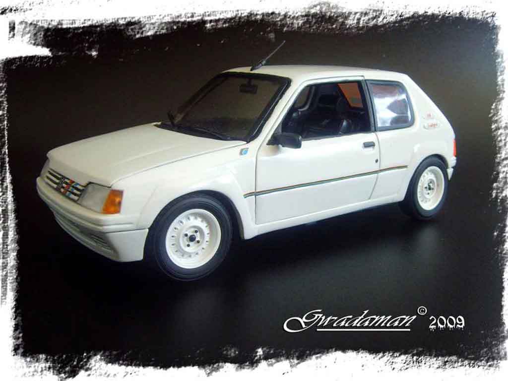Peugeot 205 Rallye 1/18 Solido Rallye base gti modelauto