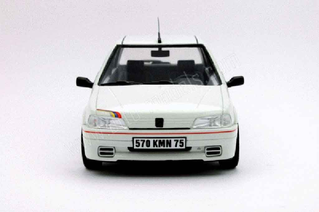 Peugeot 106 Rallye Rally 1.3 wit 1/18 Ottomobile