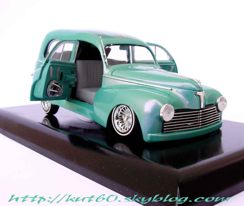 Peugeot 203 1/18 Solido short delivery lowride modelauto
