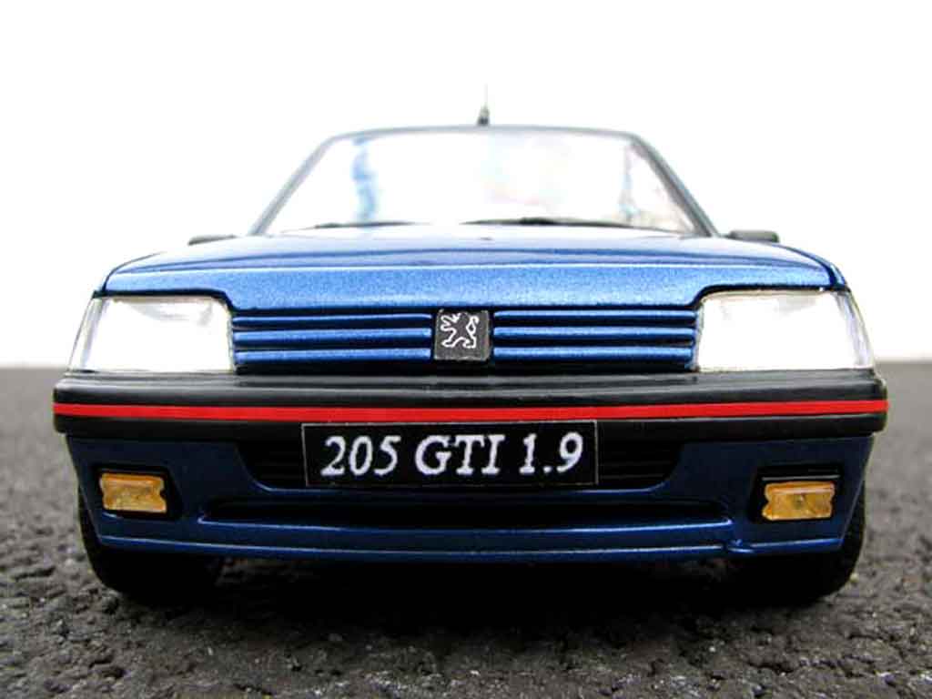 Peugeot 205 GTI 1.9 Bleu Miami blauw miami 1/18 Solido