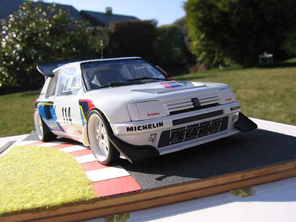 Peugeot 205 Turbo 16 rallye T16 1/18 Solido