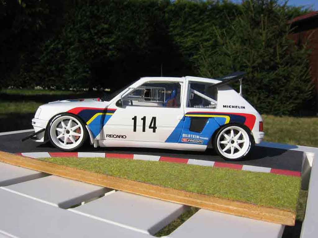 Peugeot 205 Turbo 16 rallye T16 1/18 Solido