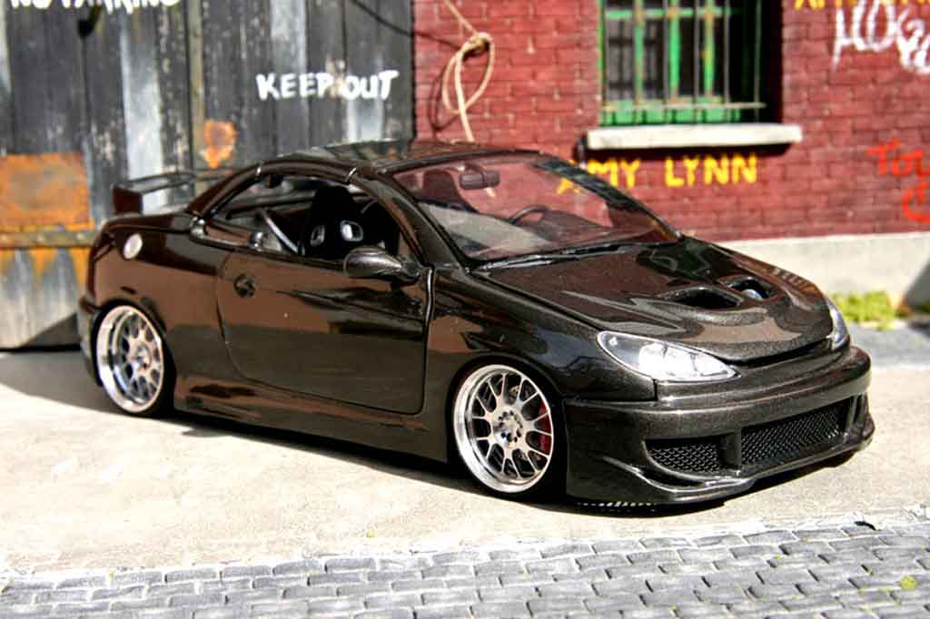 Peugeot 206 CC 1/18 Solido CC carbon covered modelauto