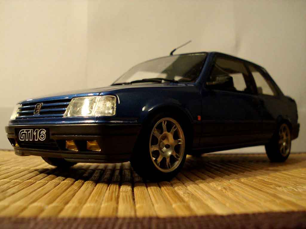 Peugeot 309 GTI 16 S blauw jantes pts 1/18 Ottomobile