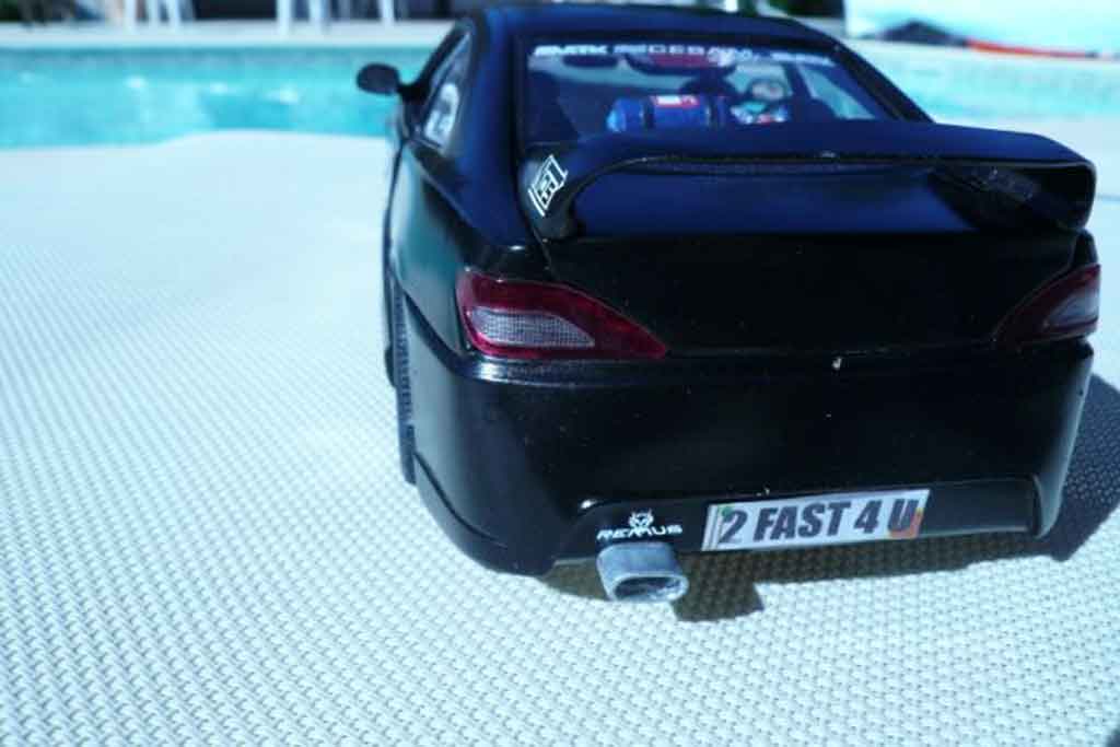 Peugeot 406 Base zwart jantes 17 pouces sono subwoofer 1/18 Gate