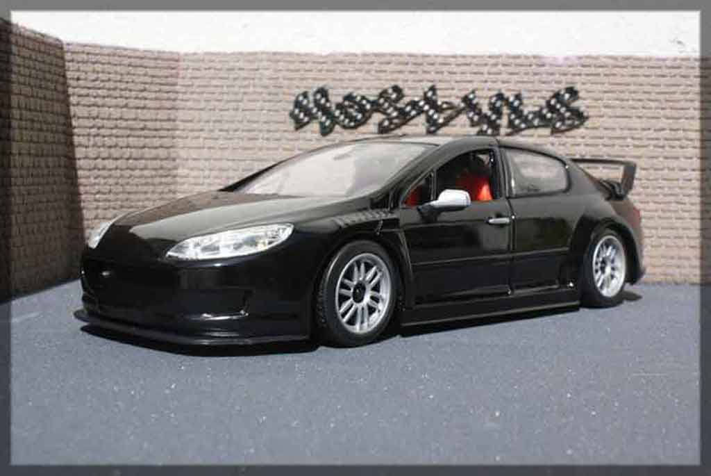 Peugeot 407 Silhouette 1/18 Motormax Silhouette plain body zwart modelauto