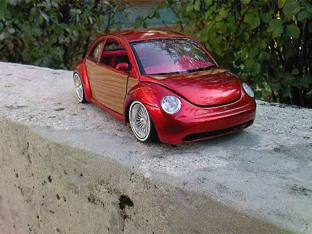 Volkswagen New Beetle 1/18 Burago low rider modelauto