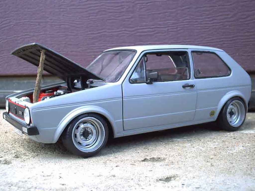 Volkswagen Golf GTI jantes toles bords larges capot poli 1/18 Solido