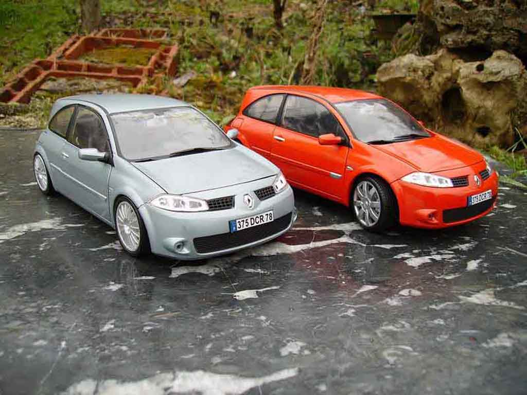 Renault Megane Sport rs grijs 1/18 Burago