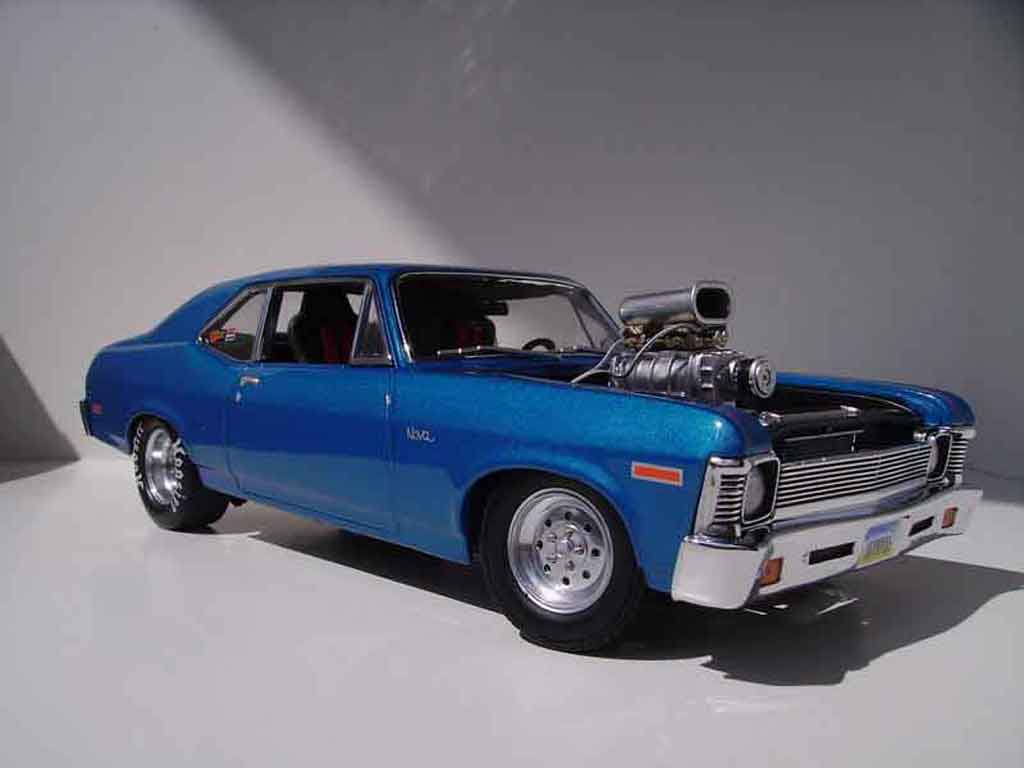Chevrolet Nova 1972 1/18 GMP 1972 drag modelauto