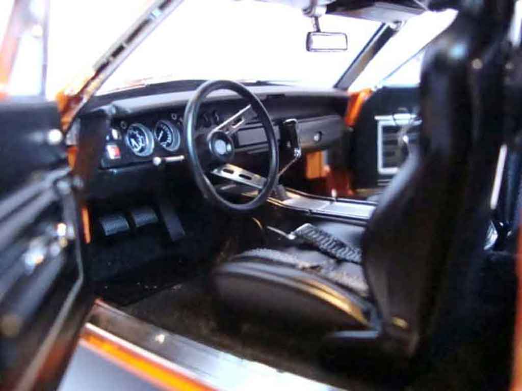 Porsche 911 Base road runner 1970 beperkt edition of 1/18 GMP