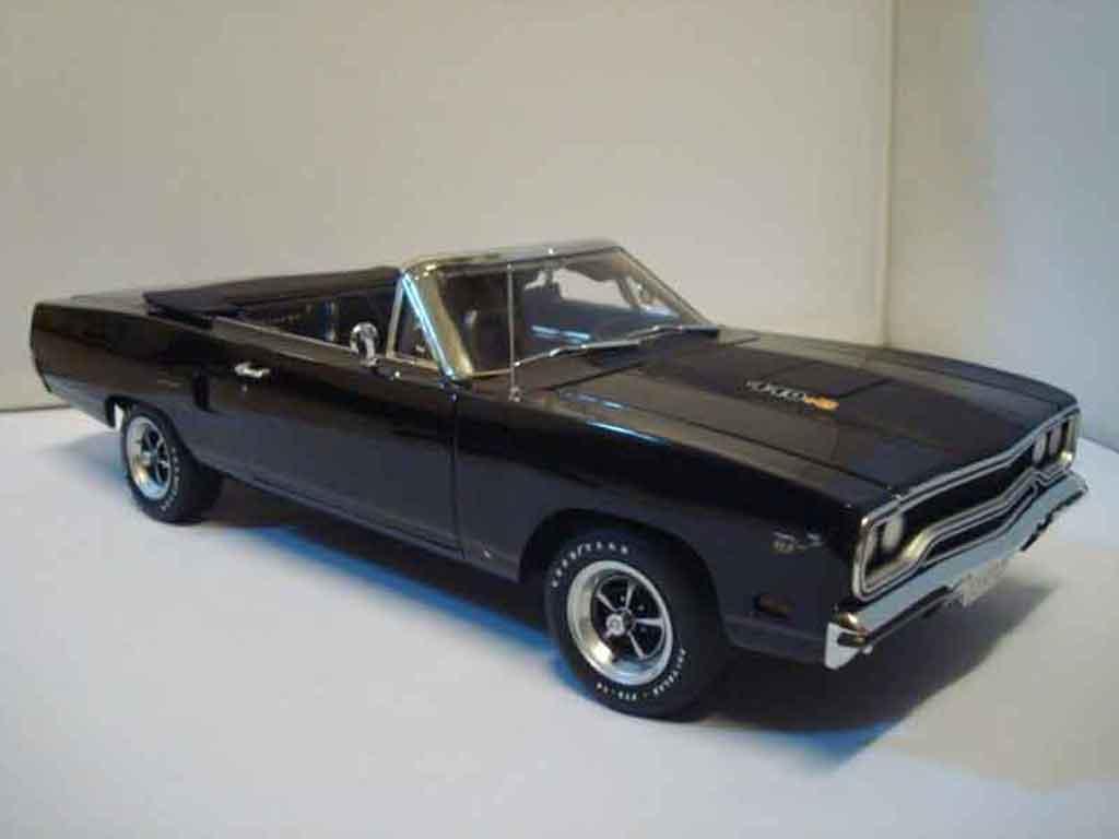 Plymouth GTX Road Runner roadrunner 440+6 zwart 1970 beperkt edition of 1250 1/18 GMP
